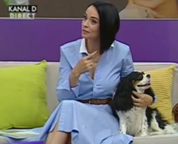 Andreea și Lady, cățelușa sa