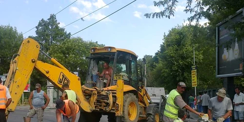 Şantier pe strada Isaccei