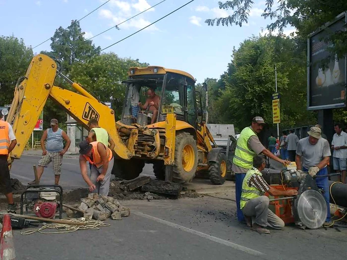 Şantier pe strada Isaccei
