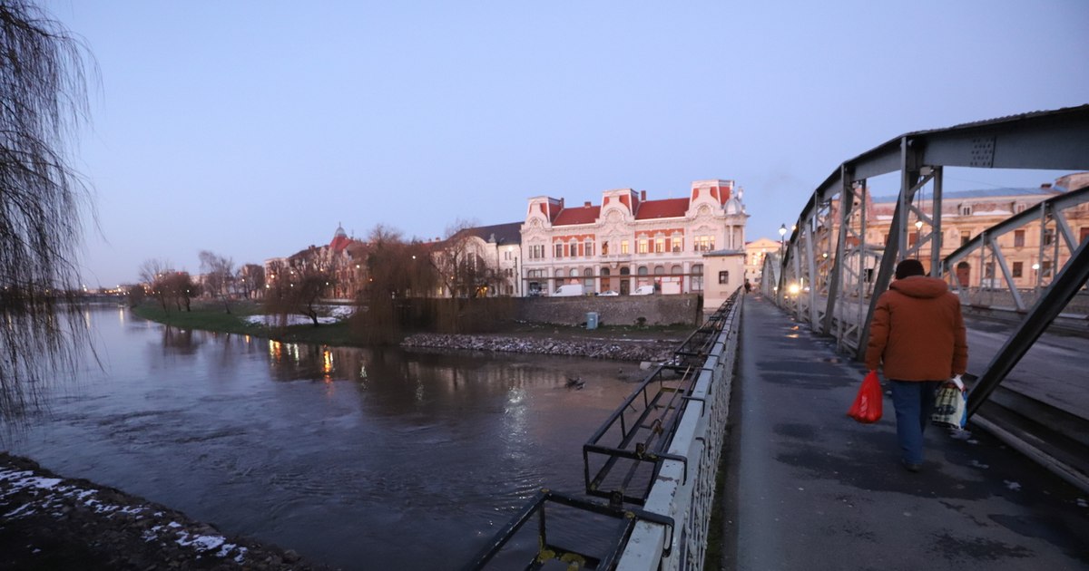 Orașele Banatului, pradă trecutului istoric: clădiri vechi ce așteaptă să fie reanimate.