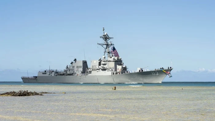 Distrugătorul USS John Finn a trecut miercuri prin Strâmtoarea Taiwan. FOTO Wikipedia