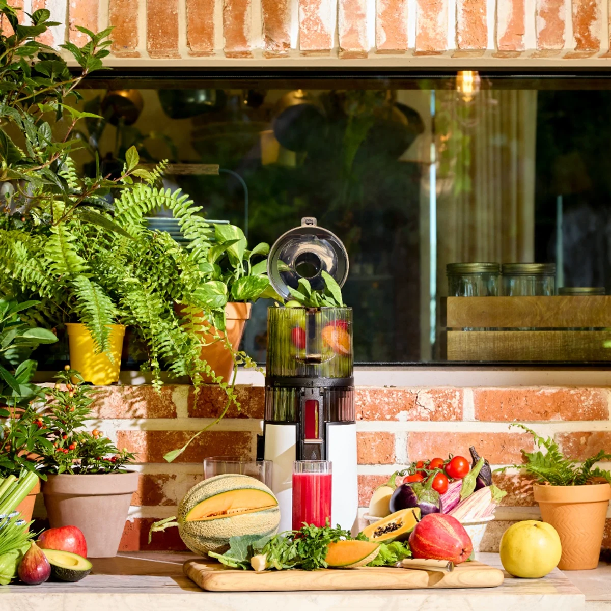 Cele mai bune storcătoare 2026 – top modele pentru sucuri proaspete și nutritive, din peste 1.400 modele eMAG, pentru schimbări reale în dieta zilnică