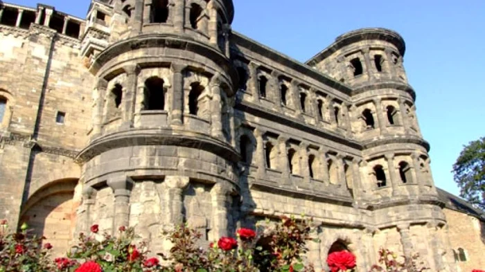 Porta Nigra - una dintre comorile istorice și arhitecturale din Trier Germania Foto Arhiva Adevărul