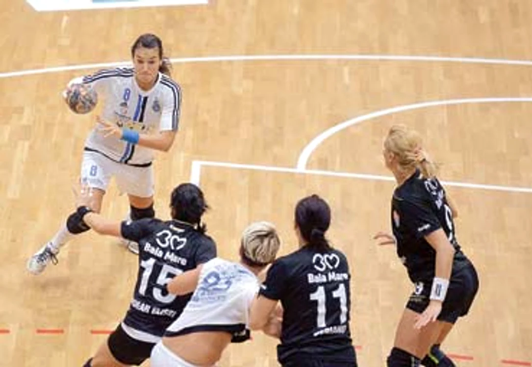 
    Cristina Neagu a mai jucat vara trecută contra celor de la HCM Baia MareFoto: Mediafax  