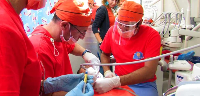 Clinica ambulantă amenajată în TIR are dotări de ultimă oră  FOTO: Iulian Bunilă