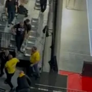 Firma de pază bate suporterii png