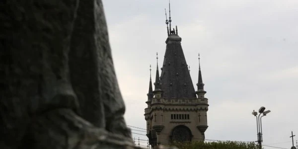 Turnul central al Palatului Culturii