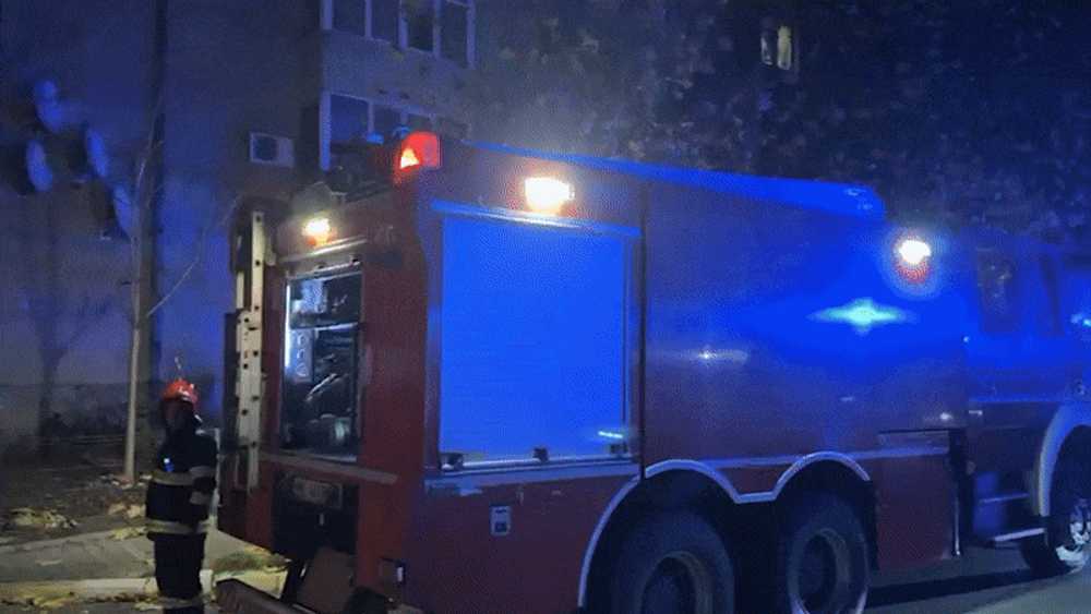 Explozia din Buftea: s-a prăbușit plafonul dintre parter și etajul 1 al blocului afectat. O victimă în stop cardio-respirator și alta are arsuri grave
