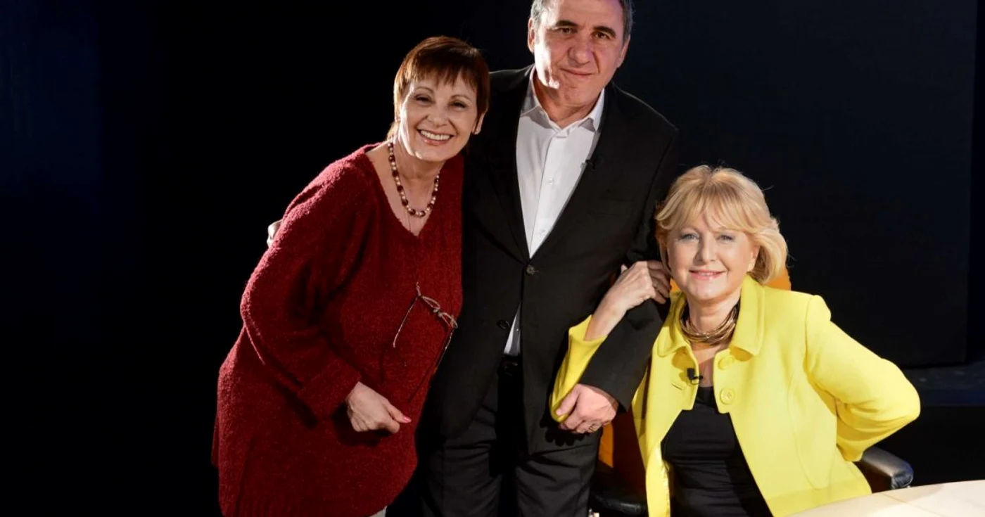 Eugenia Vodă (dreapta), alături de Gheorghe Hagi şi de Liana Săndulescu, producătoarea emisiunii FOTO TVR