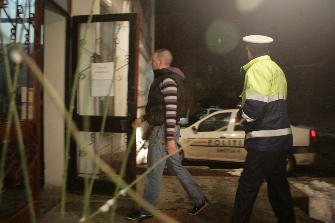 Caseta de valori era bine ascunsă în sediul firmei Foto: arhiva Adevărul