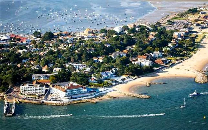 Statiunea Sandbanks din Dorset, zona preferată a aristocratiei britanice FOTO The Telegraph