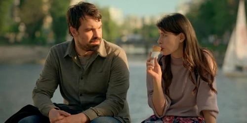 alexandru papadopol si crina semciuc in filmul povestea unui pierde vara