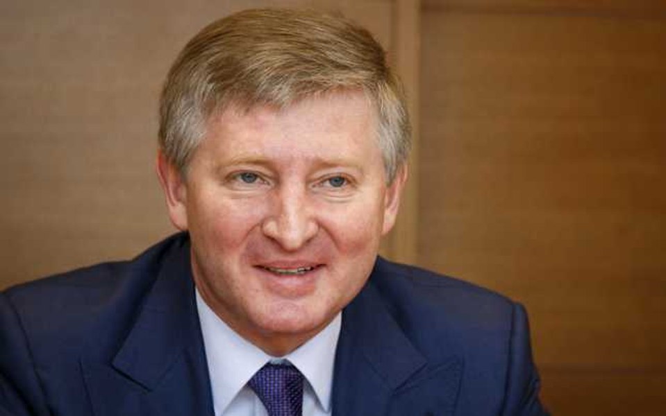 Miliardarul ucrainean Rinat Ahmetov închide o importantă fabrică din România, după atacurile Rusiei din Ucraina. Urmează concedieri colective