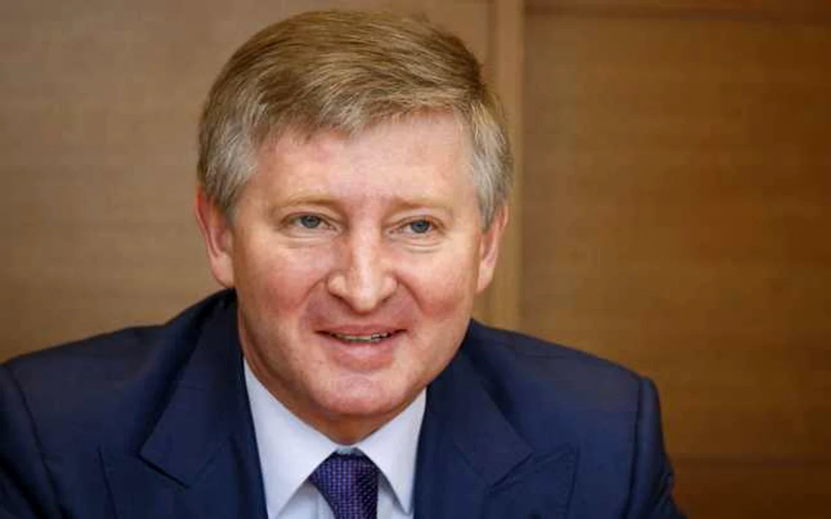 Originar din Doneţk, estul Ucrainei, Rinat Ahmetov a ajuns cel mai bogat ucrainean şi proprietar al clubului de fotbal Şahtior Doneţk, la care Mircea Lucescu a lucrat ca antrenor până în acest an FOTO Bloomberg