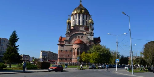 Catedrala poleită cu aur de la Făgăraş