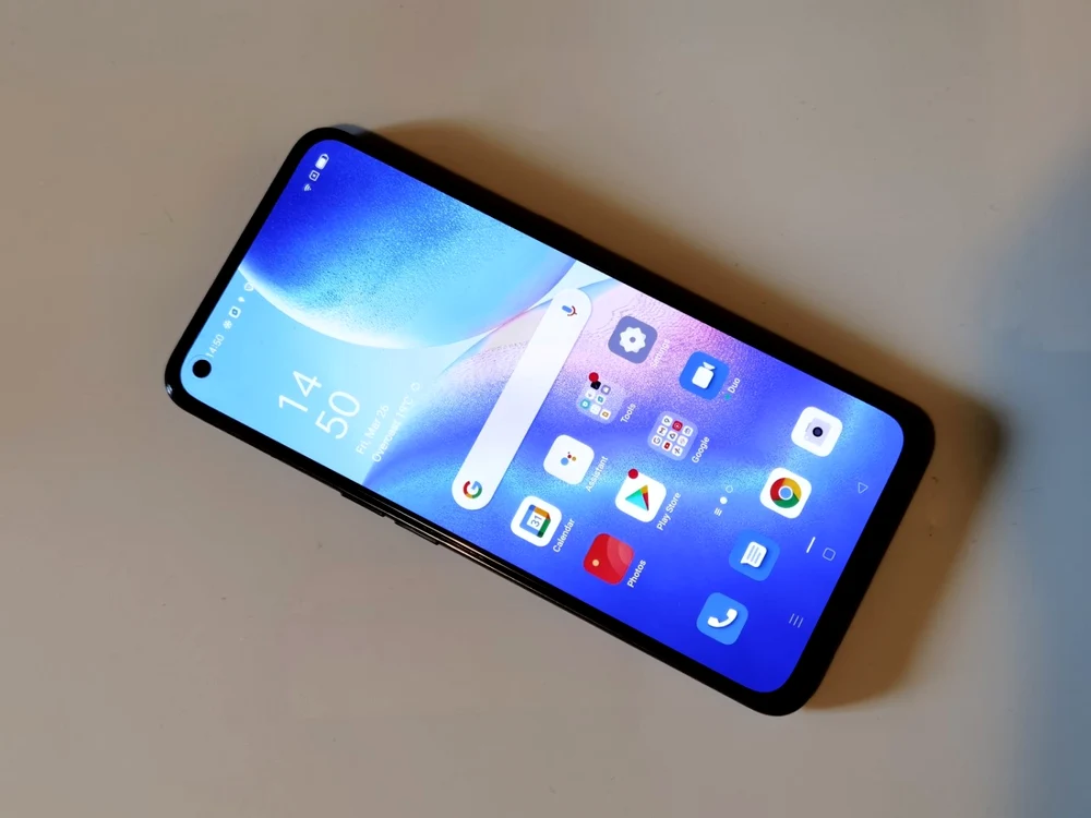 Oppo Reno 5 5G. FOTO Adrian Pogîngeanu