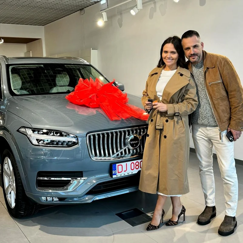 Cristina Șișcanu a primit de la soțul ei mașina mult visată / foto: Instagram