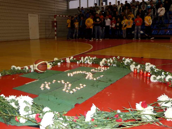 Fanii sportului giurgiuvean şi-au luat adio de  la Chauncey Hardy (foto Bogdan Vladu)