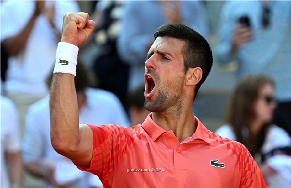 Imagini fabuloase cu Djokovici la French Open: Novak, prăbușit după punctul care l-a trimis în istorie VIDEO