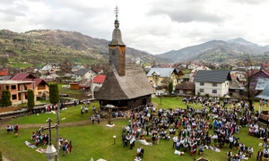 Tradiții în Lunea Paștelui în Poienile de sub munte Maramureș Sărbătoarea bunicilor și străbunicilor Foto My Romania Vlad Dumitrescu jpg