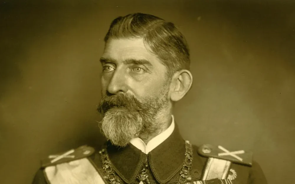 11 octombrie: Principele Ferdinand I devine rege al României