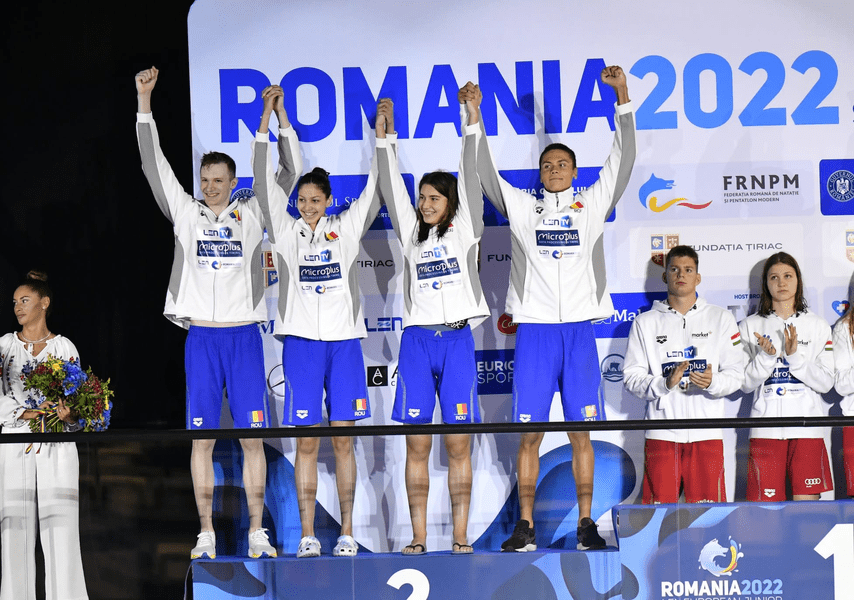 Mondiale de înot: Popovici și compania, calificare en-fanfare în finala de ștafetă 4x100 metri mixt 
