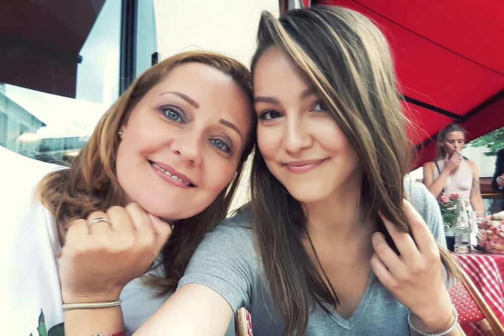 Fiica Elenei Lasconi s-a înscris în Partidul Socialist Român