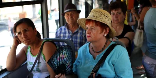 pensionari autobuz adevarul