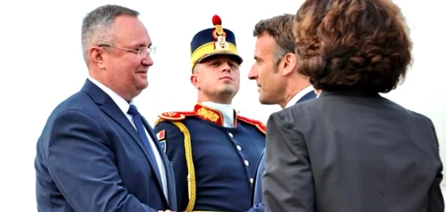 Premierul a salutat decizia președintelui francez FOTO Arhivă / Twitter