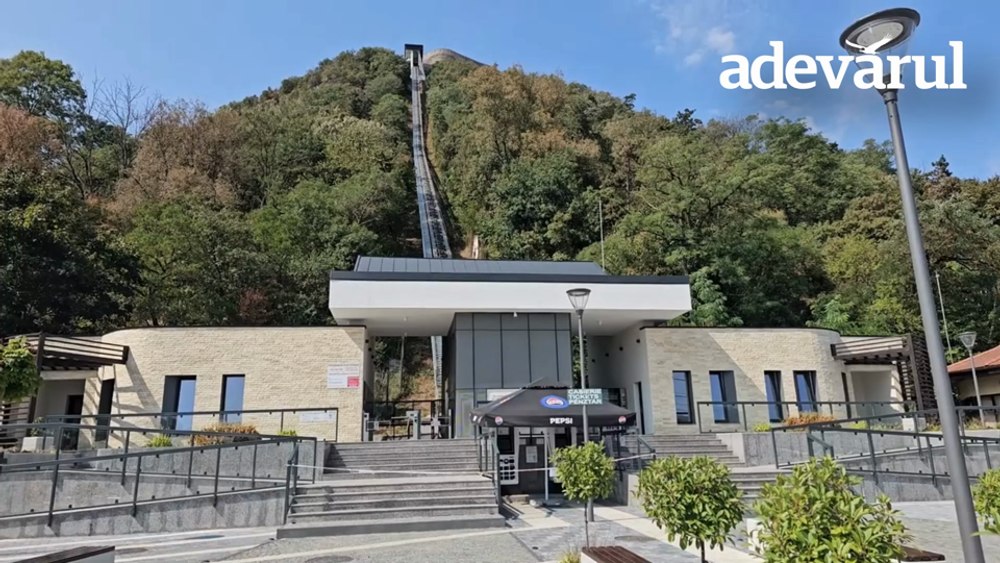 Telecabina Cetății Devei, defectă la câteva ore după repornire. Eșecul investiției de patru milioane de euro   