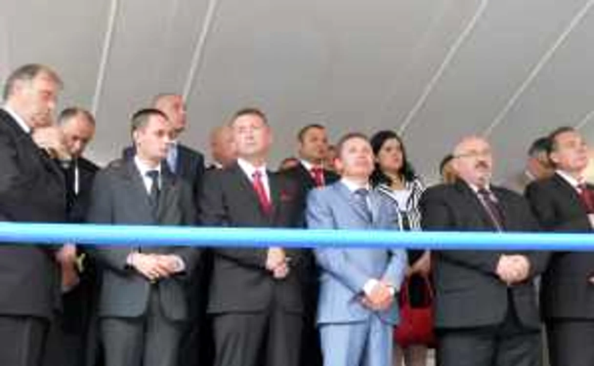 Vezi oficialitățile clujene care au venit la Mănăstirea Nicula