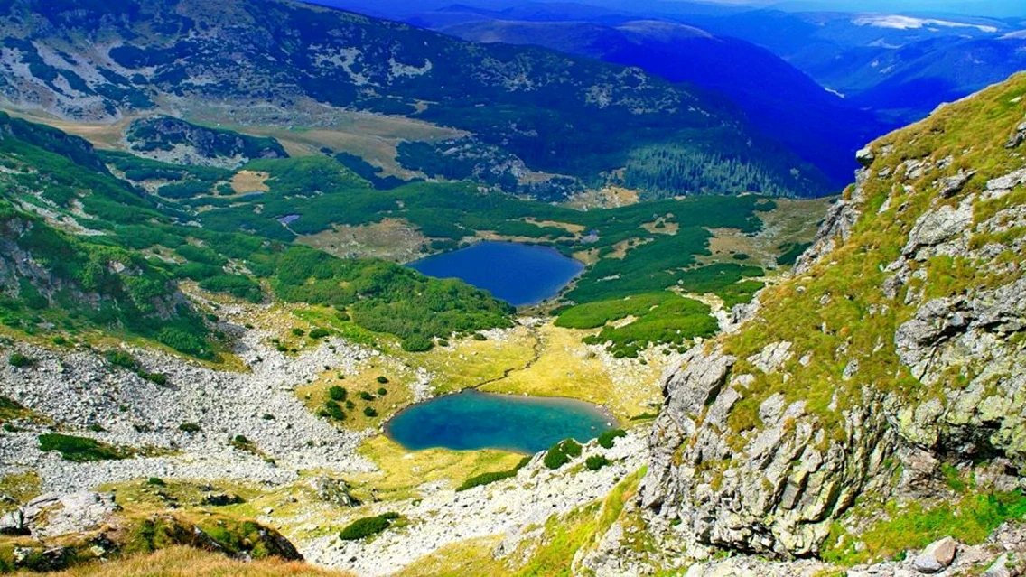 Lacul Gâlcescu - cel mai mare lac glaciar din Parâng Foto FB Lacul Galcescu - credit Alex Buduran