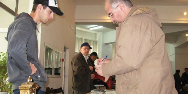 La „Toamna Colecţiilor“, colecţionarii cumpără piese unicat