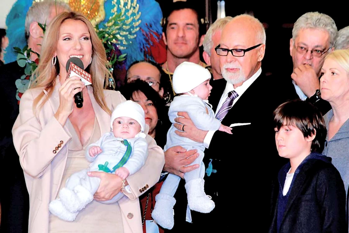 Céline, alături de soţul René Angélil  şi de cei trei copii: gemenii Eddie  şi Nelson şi René Charles