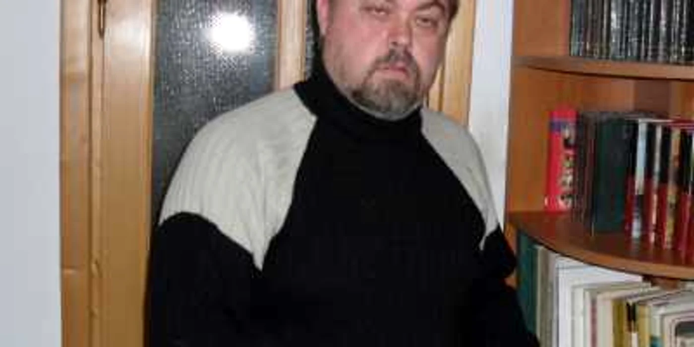 Florinel Agafiţei este doctor în filozofie