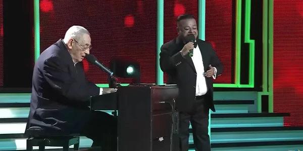 Horia Moculescu și Adrian Minune interpreteaza Salcia FOTO: captură video YT TVR