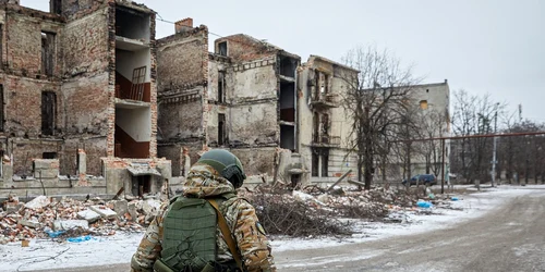 Soldat ucrainean în Donbas, Ucraina FOTO Profimedia 