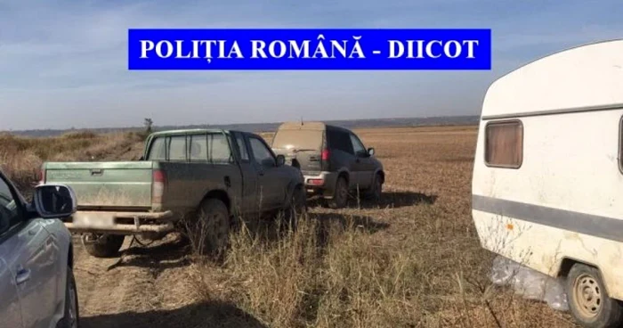 Poliţiştii au descins la ferma ciobanilor Foto: DIICOT