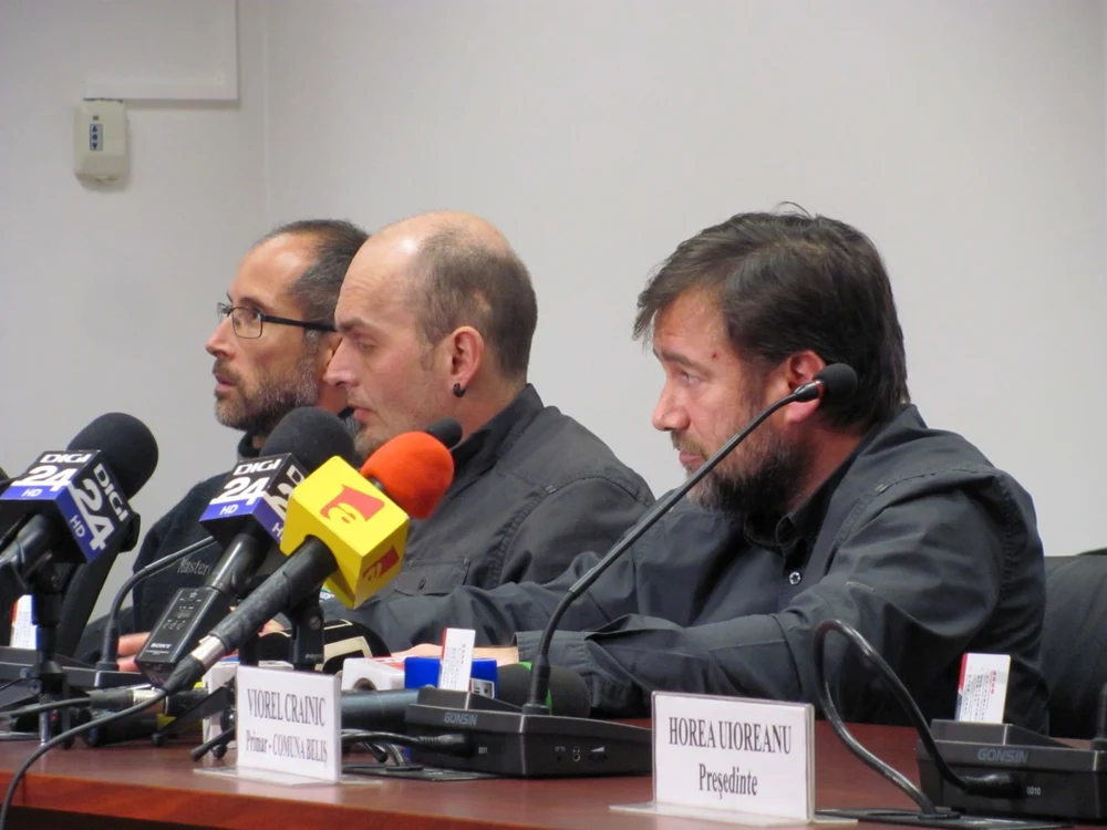 Salvamontiştii clujeni, de la stânga la dreapta: Codrin Roman, Vasile Cipcigan, Gheorghe Frăţilă (şeful Salvamont-Salvaspeo Cluj)  FOTO: Florina Pop