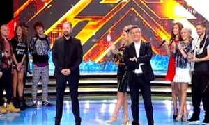 Delia Matache a avut un look special în finala X Factor (captură Antena 1) jpeg