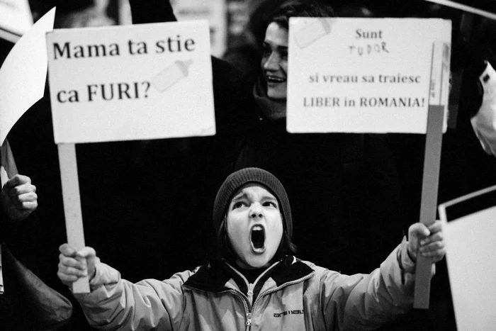 Fețe ale revoltei jpeg