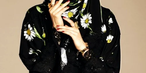 dolce&gabbana hijab