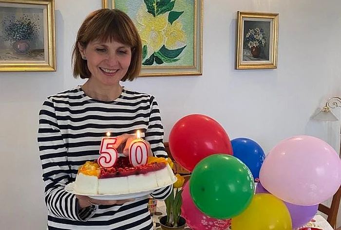 Laura Badea le-a mulțumit celor care au felicitat-o de ziua sa de naștereFoto: Facebook/LauraBadeaCirlescu