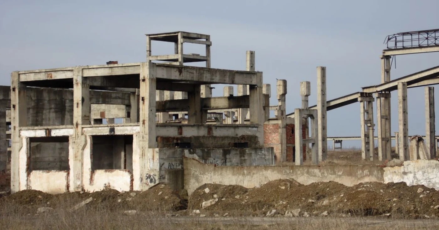 Fabrica Nectar, devalizată acum un deceniu, a ajuns în prezent o ruină