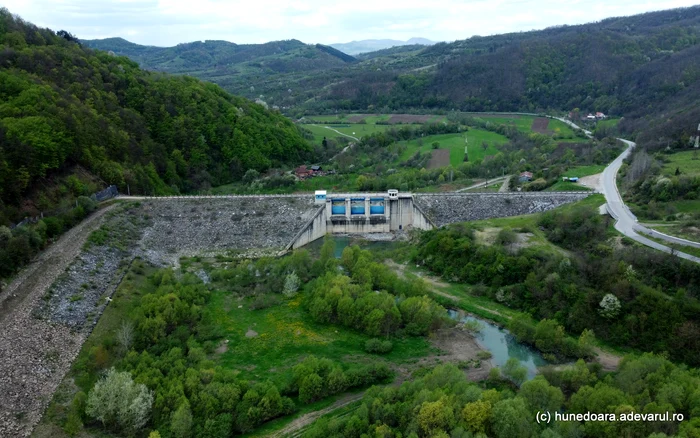 Barajul Mihăileni. Foto: Daniel Guță. ADEVĂRUL