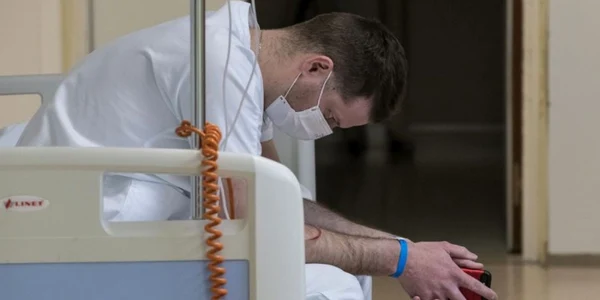 Coronavirus medic Franta FOTO AFP 