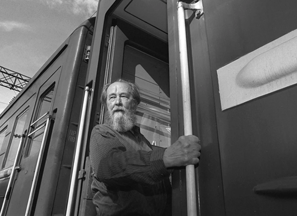 Aleksandr Soljenițîn, întors în Rusia după 20 de ani, în 1994. FOTO: Wikimedia Commons