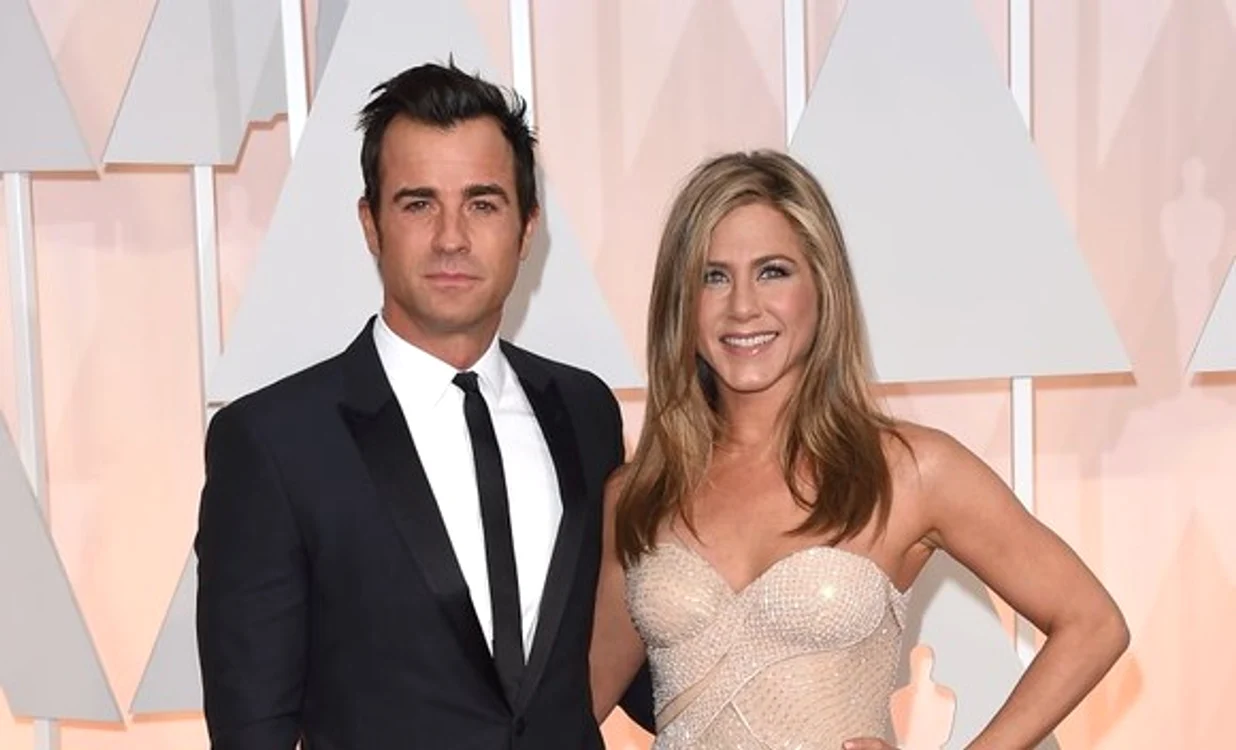 Vedete care au făcut nunţi secrete: Jennifer Aniston şi Justin Thrudeax