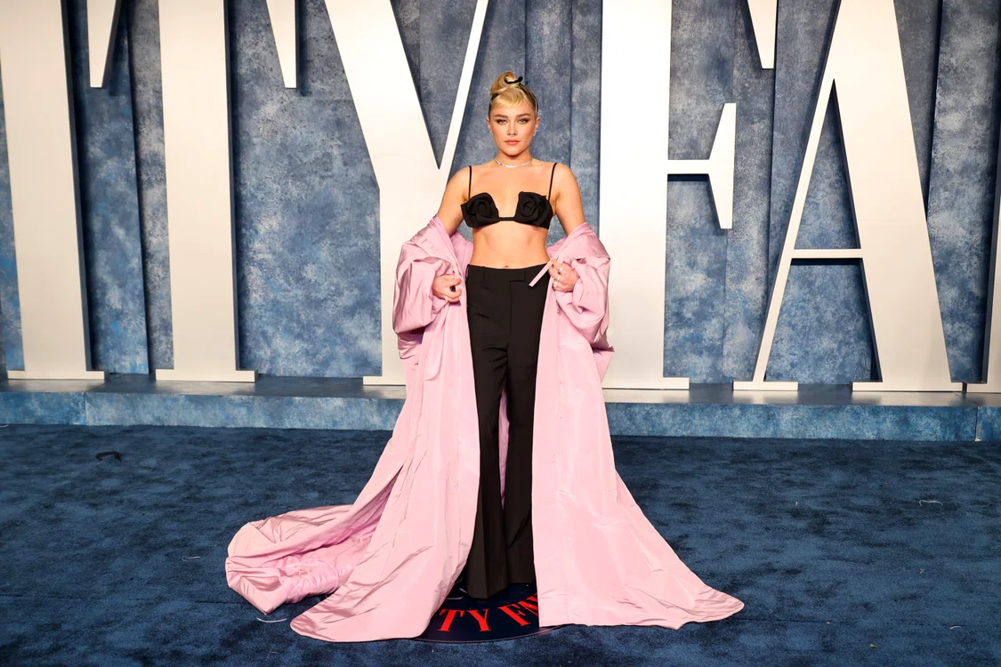 Florence Pugh nu a avut o ținută prea inspirată la Oscaruri. Foto: GettyImages