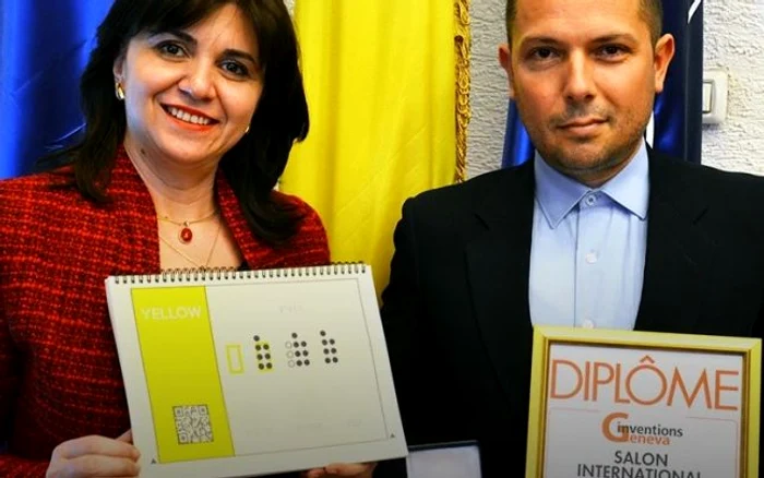 Tudor Paul Scripor, inventatorul alfabetului ce-i poartă numele și ministrul Educației, Monica Anisie, vor semna săptămâna aceasta un protocol de colaborare pentru implementarea alfabetului Scripor la nivel naționalFoto: Ministerul Educației